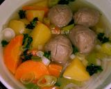 Foto langkah ke 4 dari resep Sup Bakso Ikan Sederhana.