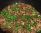 Foto langkah ke 5 dari resep Ayam Jamur Ala Bakmie GM.