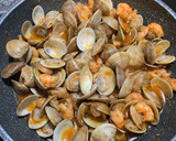 Foto del paso 7 de la receta: Macarrones con gambita y almeja
