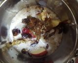 A picture of step 2 of Apple smoothie.