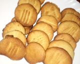 A picture of step 11 of Easy vanilla cookies.