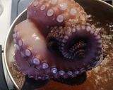 Foto del passaggio 1 della ricetta Vellutata di ceci e 🐙 polpo con crostini di pane 🍞