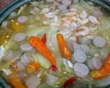 Foto langkah ke 7 dari resep Capjay Kuah Sosis Udang.