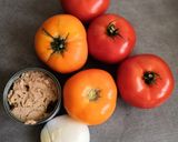 Une image de l'étape 1 de Tomates farcies thon/mozzarella.