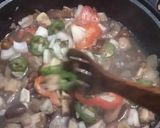 Foto del paso 2 de la receta: Contramuslos de pollo con setas y verduras