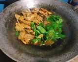 รูปขั้นตอนการทำที่ 3 ของ กะเพราซี่โครงหมูพริกแห้ง#มือใหม่หัดทำ