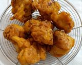 A picture of step 8 of Cauliflower Pakoda - South Indian Style.