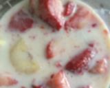 A picture of step 1 of Strawberry & banana shake.