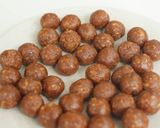 Foto langkah ke 3 dari resep Mochi Wijen Isi Kacang Devina Hermawan.