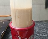 A picture of step 2 of Banana and nutella milk shake.