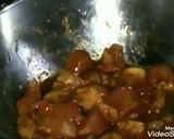 A picture of step 5 of Sweet and sour chicken pizza.