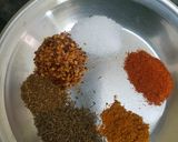 A picture of step 4 of Red spicy chicken lazeez.