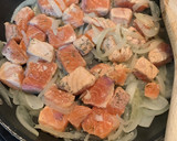 Foto del paso 3 de la receta: Salsa de salmón con eneldo para pasta