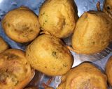 आलुबोंडा (aloo bonda recipe in marathi) रेसिपी स्टेप 3 फोटो 