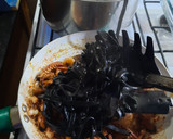 Foto del paso 5 de la receta: Fideos negros de Pascua con mejillones, camarones y pulpitos