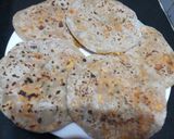 पनीर पराठा (Paneer Paratha Recipe In Marathi) रेसिपी स्टेप 5 फोटो