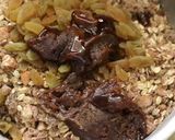 A picture of step 1 of Ramadan energy bars #cookpadramadan #sehricontest.