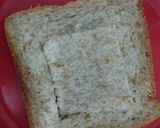 Foto langkah ke 2 dari resep Melted Egg & Cheese Bread.