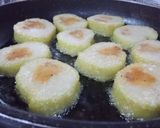 Hình bước làm 1 của món Bánh tét chiên mùa giãn cách