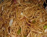 वेज़ चाऊमीन (Veg Chowmein Recipe in Hindi) रेसिपी चरण 2 फोटो