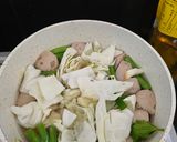 Foto langkah ke 2 dari resep Sayur Sop Bakso.