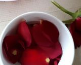 A picture of step 2 of Rose-Rasberry-SemolinaCake.