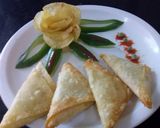 A picture of step 4 of Qeema samosa.