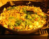 A picture of step 2 of Spring roll with veggies.