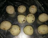 A picture of step 9 of Spinach Cheese Balls.