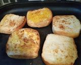 Foto langkah ke 2 dari resep Roti bakar teflon.
