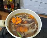 Foto langkah ke 5 dari resep Sop Ceker Karya Anindya.