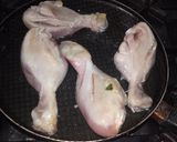 Foto del paso 2 de la receta: Patas de pollo a la criolla