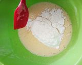 Foto langkah ke 4 dari resep Bolu Pisang Topping Keju.