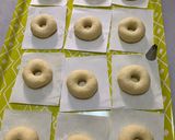 Foto langkah ke 7 dari resep Donat Klasik Ginuk-ginuk ala mba Rhinie’s Kitchen.
