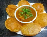पुरी भाजी (Puri bhaji recipe in marathi) रेसिपी स्टेप 10 फोटो