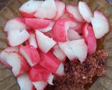 Foto langkah ke 4 dari resep Rujak jambu simple + enak.