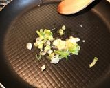 A picture of step 2 of Pan-fried potato shreds with Korean chilli paste.