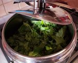 Foto del passaggio 4 della ricetta Orecchiette di grano arso con cime di rapa e salsiccia