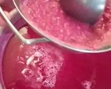 Foto langkah ke 2 dari resep Jus buah naga stroberi nanas.