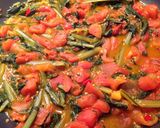 Foto del passaggio 5 della ricetta Vongole in guazzetto con cicoria