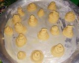 Foto del paso 6 de la receta: Masa de choux y crema pastelera (Croquembouche)