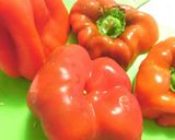 Foto del passaggio 1 della ricetta Peperoni ripieni con insalata di riso