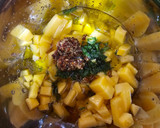 Foto del paso 3 de la receta: Ensalada de tomate con vinagreta de melocotón