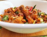A picture of step 4 of Lahori Chicken Korma.