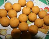 Foto langkah ke 2 dari resep Bola-Bola Ubi isi Coklat (camilan simple).