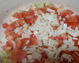 Foto del paso 3 de la receta: Ensalada con pollo y aguacate