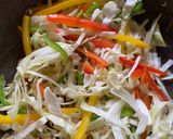 A picture of step 4 of Shrimp Chowmein.