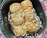 A picture of step 3 of Garlic Butter Sliders.