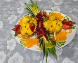 عکس مرحله 1 از دستور میوه آرایی آناناس 🍍