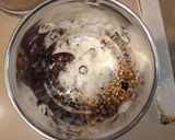 A picture of step 1 of Spicy Black-Eyed Peas.